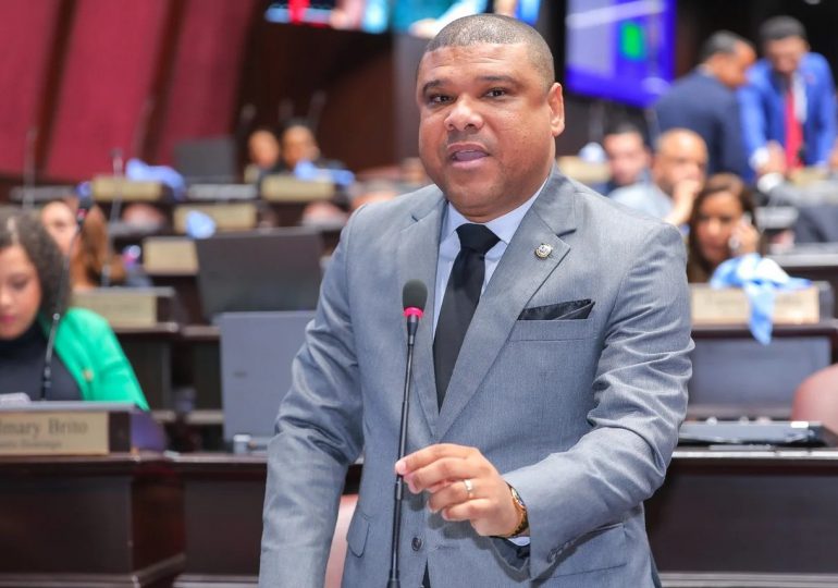 El 63% munícipes SDN valora como positivo primer año gestión del diputado Ramón Raposo, Según sondeo