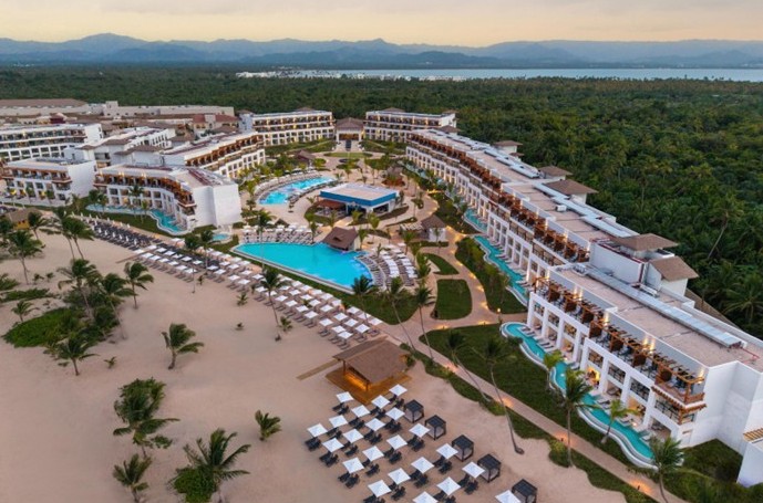 Secrets Playa Esmeralda recibe sus primeros huéspedes