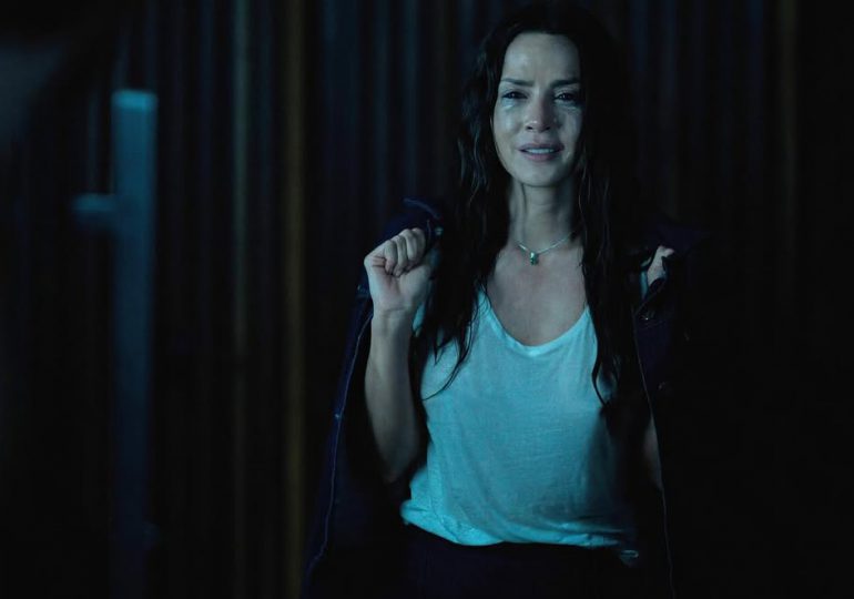 Carmen Villalobos regresa a la actuación con un intenso thriller en Netflix: "La Huésped"