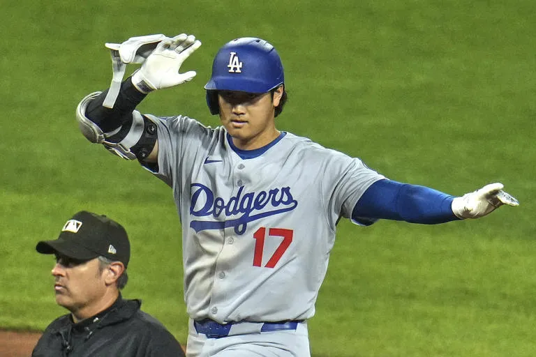 Shohei Ohtani llega a 100 vuelacercas con Dodgers, que caen 9-7 ante Piratas