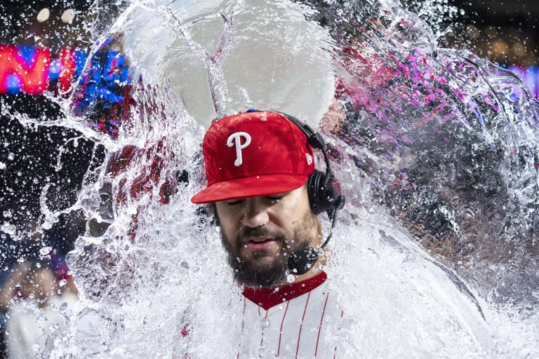 Schwarber alcanza 50 jonrones y Suárez poncha 12: los Phillies dominan 9-3 a los Mets