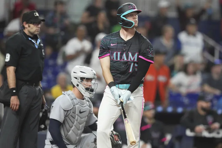 Troy Johnston sella la victoria para los Marlins con jonrón de 2 carreras en el 11º episodio