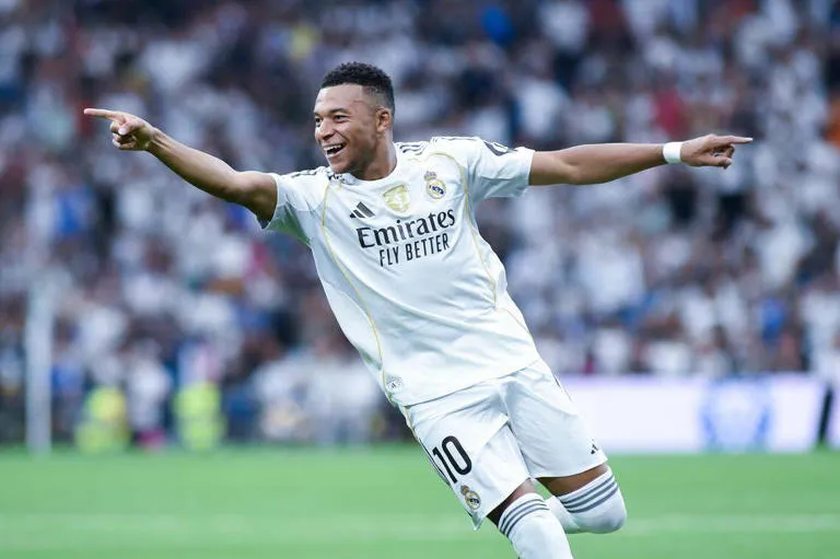 Con Mbappé imparable y una defensa blindada, Real Madrid mantiene invicto con goleada al Espanyol