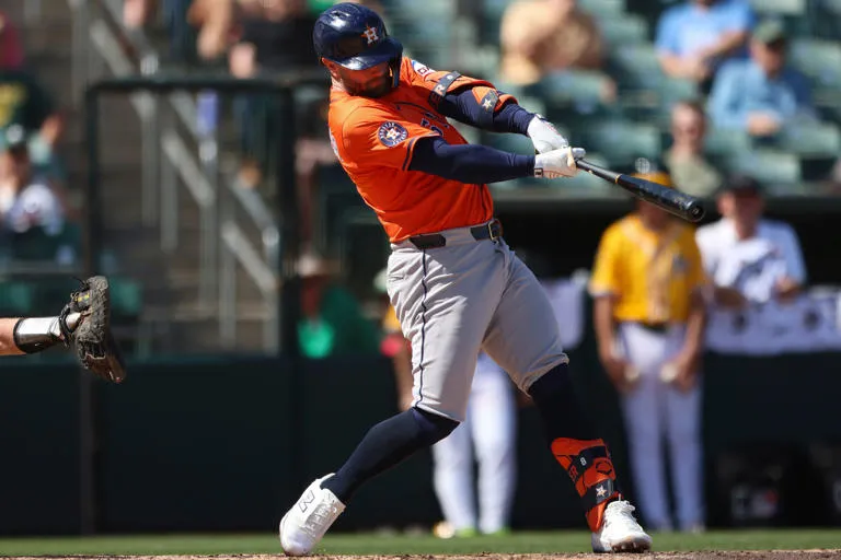 Christian Walker jonronea y Valdez deslumbra en triunfo 11-5 de los Astros sobre los A’s