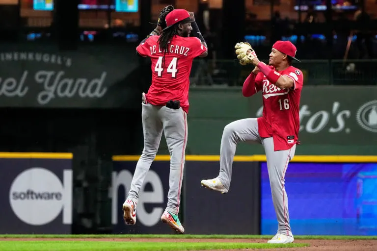 Rojos superan a Mets y toman ventaja en la pelea por el tercer comodín
