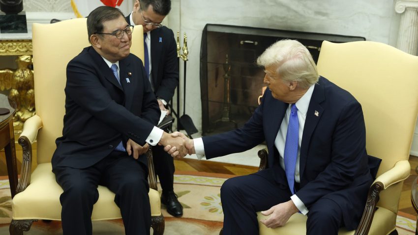 Firmado y sellado: Trump somete a un aliado clave en su guerra comercial