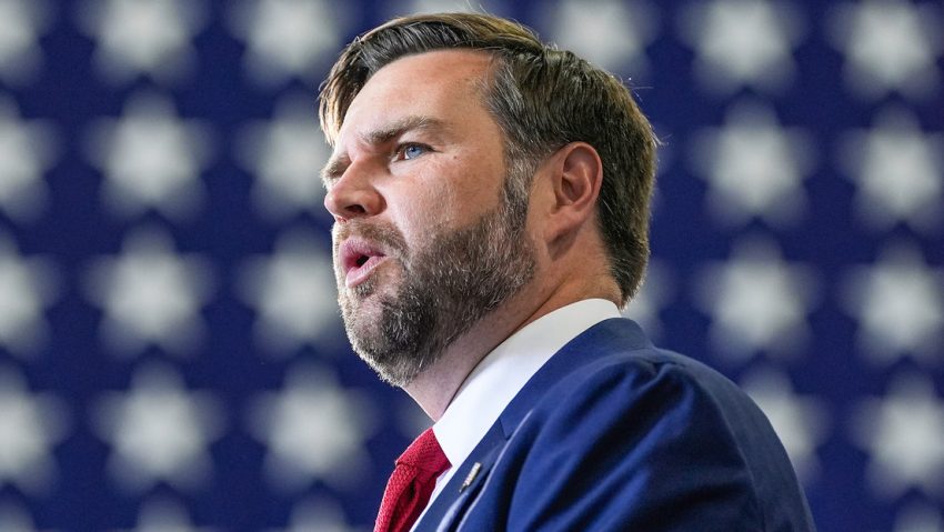 Portavoz de Putin analiza recientes comentarios de Vance sobre Rusia