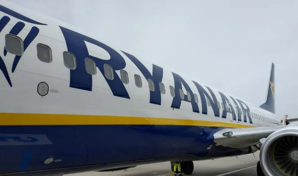 Ryanair justifica el traslado forzoso de su plantilla de Santiago