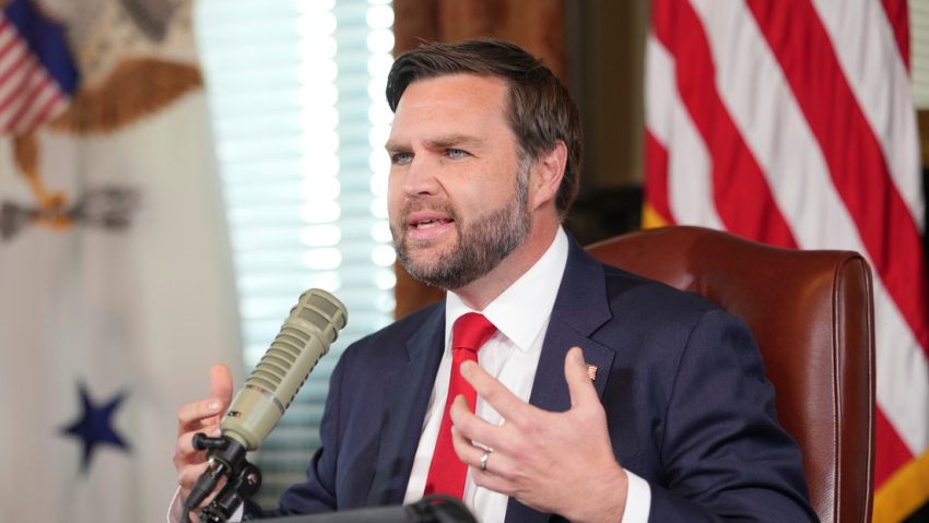 "Si quieres acabar con esta mierda, mírate en el espejo": Vance explota tras el asesinato de Kirk