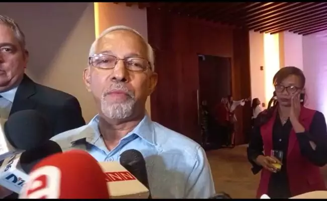 ADOCCO se querella este lunes contra exministro de Educación, Ángel Hernández, por lavado de activos