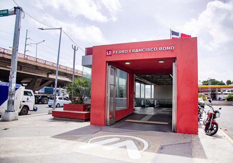Autobús de Caribe Tours se accidenta en la estación del Metro Pedro Francisco Bonó