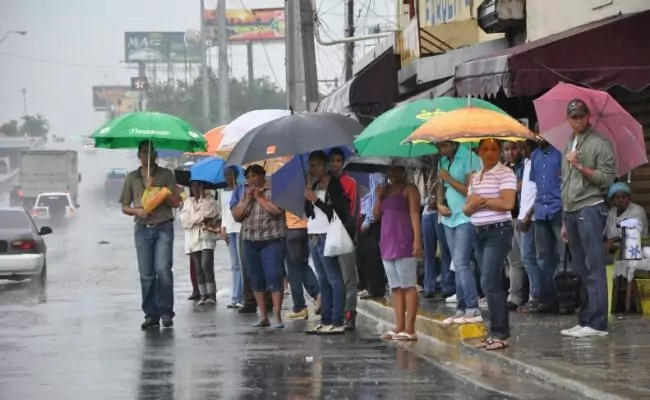 Indomet pronostica fuertes aguaceros azotarán este sábado varias provincias