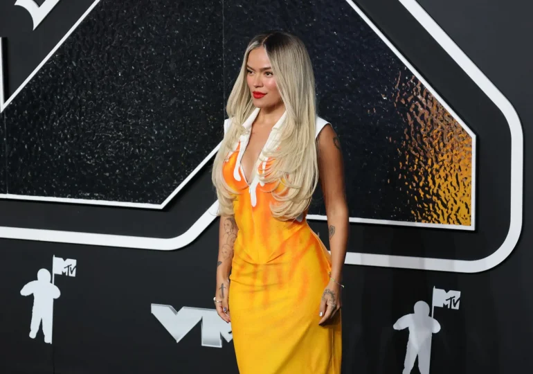 Karol G anuncia avances en dos proyectos sociales de su fundación Con Cora