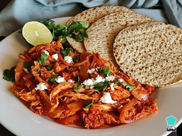 Receta de Tinga de pollo con tomate