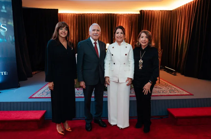 📖 Jacqueline Viteri lanza “Modales de Carta”, su nueva obra con estilo propio