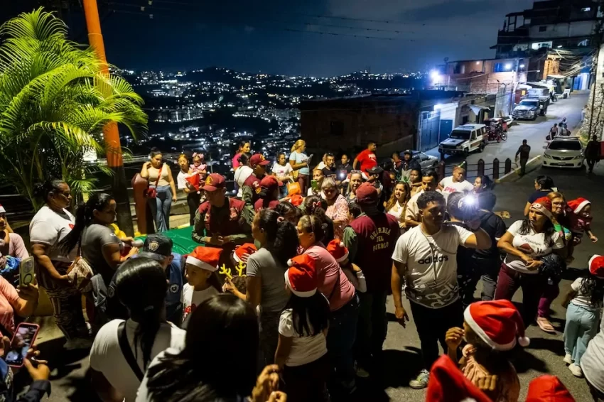 Maduro decreta “fiesta nacional” anticipada: Venezuela “huele a Navidad” con imágenes oficiales