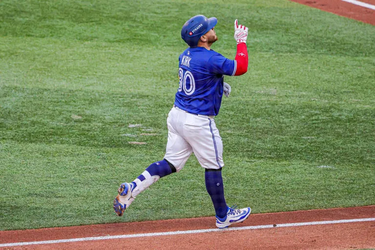 🏅 Nuevo hito mexicano: Kirk jugará la Serie Mundial con los Blue Jays