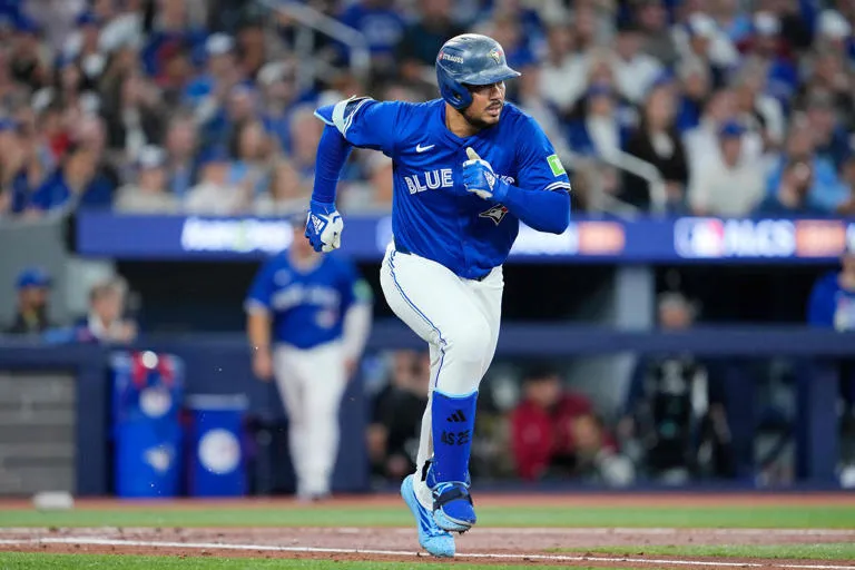 Anthony Santander dice adiós a la temporada; Joey Loperfido entra al roster de los Blue Jays