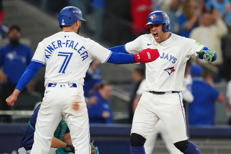 📰 Springer encamina a los Azulejos a la Serie Mundial con jonrón histórico