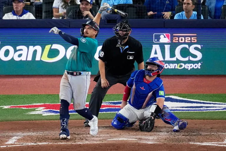 🇨🇦 Josh Naylor fulmina a Toronto y acerca a los Mariners a la Serie Mundial
