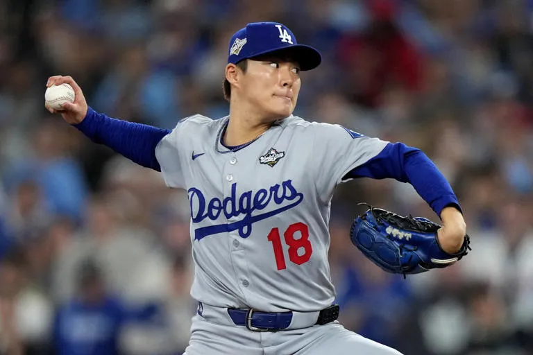 🔥 “Yoshinobu Yamamoto lanza joya histórica: primer juego completo en una Serie Mundial desde 2015; Los Angeles Dodgers vencen 5-1 a los Toronto Blue Jays”