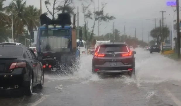 El COE rebaja nivel de alerta en DN, Santo Domingo, SPM y LR