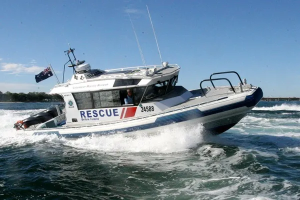 Evacúan a dos pasajeros y un tripulante del Carnival Adventure en Australia