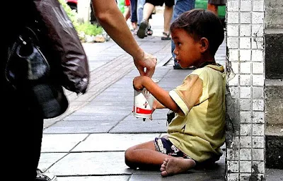 PALABRA DE DIOS MARTES DE LECTURA Den más bien limosna de lo que tienen y todo lo de ustedes quedará limpio.