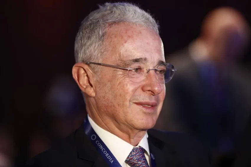 “Álvaro Uribe Vélez es declarado inocente de todos los cargos y queda libre tras fallo del Tribunal Superior de Bogotá”