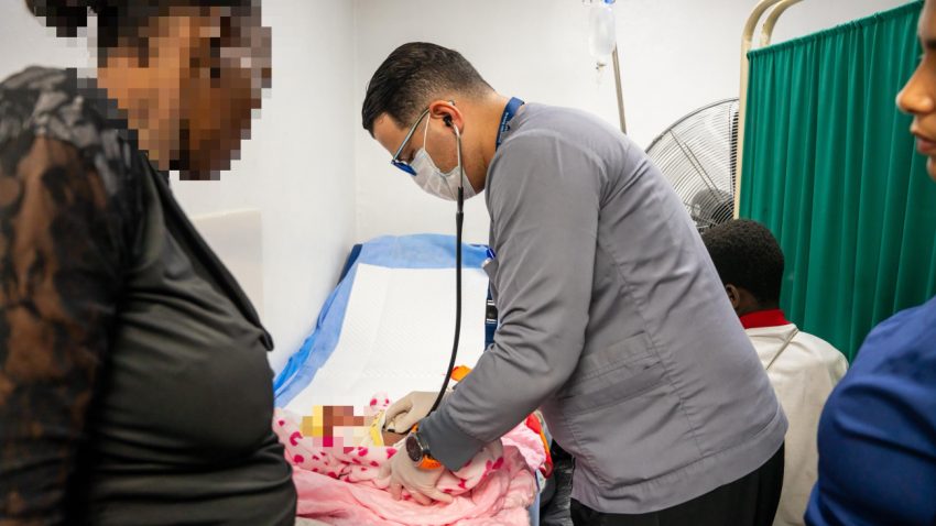DGM refuerza atención médica integral a menores en el Centro de Procesamiento Migratorio de Haina