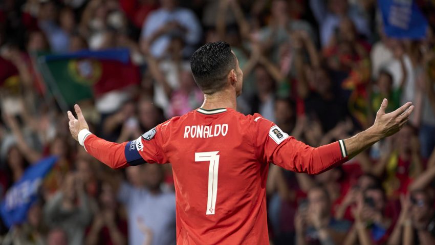 Este es el futbolista mejor pagado del mundo en 2025