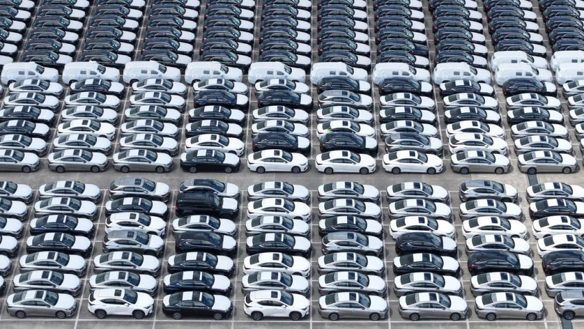 Exportaciones chinas se disparan con más fuerza que antes pese a los aranceles de EE.UU.