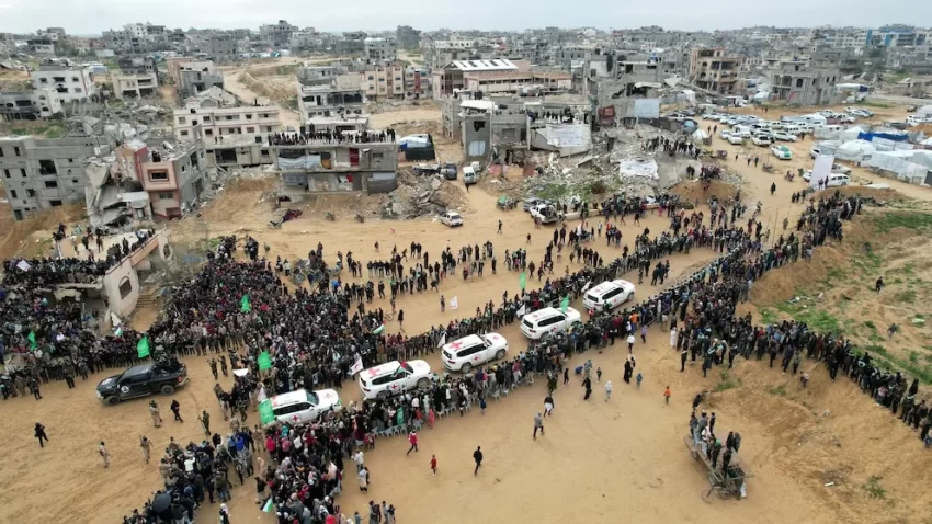 🔥¡IMPACTANTE DESARROLLO EN GAZA!🔥 Hamas entrega a la Comité Internacional de la Cruz Roja el cuerpo de otro rehén israelí asesinado en la Franja de Gaza
