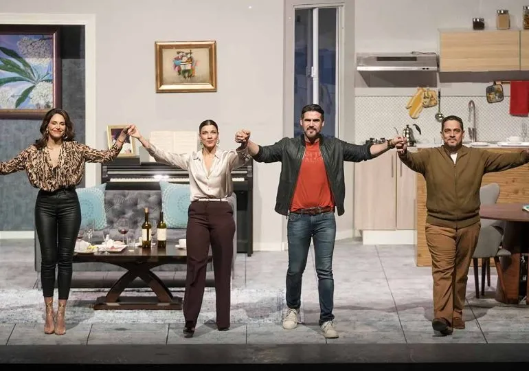 “Los Vecinos de Arriba” se ´presenta con rotundo éxito con funciones a casa llena