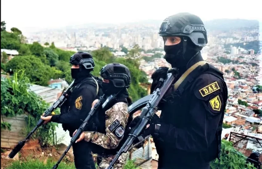 🎆 Maduro “inaugura la Navidad” con fuegos artificiales desde El Helicoide, centro de denuncias de torturas