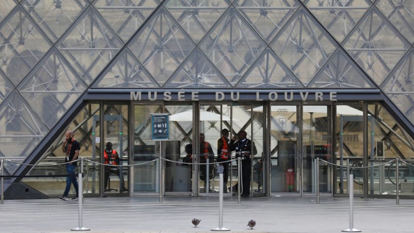 ¿Pueden ser vendidas las joyas imperiales robadas del Louvre?