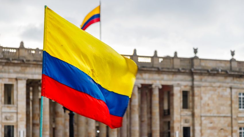 Trump suspende todos los pagos y subsidios a Colombia