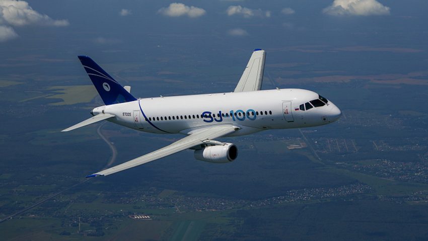 "Un cambio de juego": India fabricará los aviones civiles rusos SJ-100 para rutas nacionales