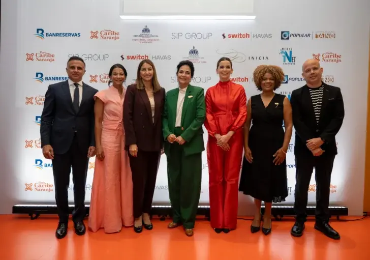 Bisonó y Salcedo ponderan la economía naranja