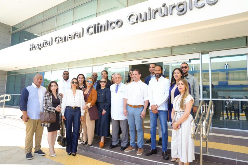 Ministro Bonilla realiza encuentro con “Amigos que Suman” en el Hospital Clínico-Quirúrgico Dr. José Joaquín Puello