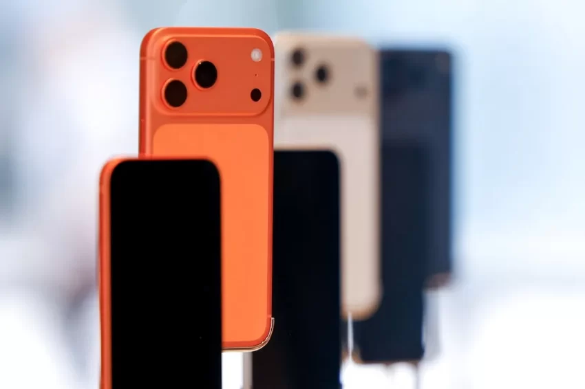 📱¡20 HORAS EN EL MIRROR!📱 Apple podría llamar “iPhone 20” a su próximo modelo para conmemorar el 20.º aniversario