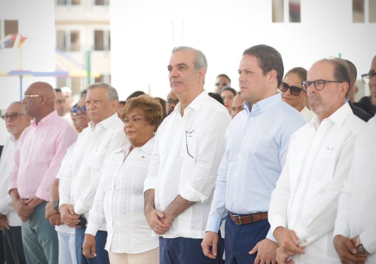 Presidente Abinader entrega 95 nuevas viviendas en Pedro Brand y continúa ampliando el acceso a un hogar digno para las familias dominicanas