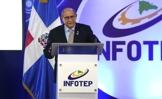 Santos Badía destaca impacto de la feria “Aquí Está Tu Empleo” y el rol del INFOTEP en generar oportunidades reales de trabajo