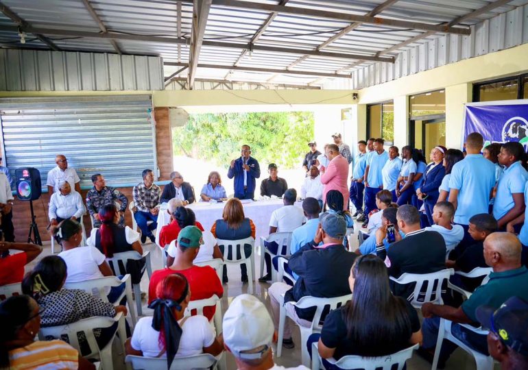 Departamento Aeroportuario escucha a comunitarios de Barranca en San Juan, donde se construye aeropuerto