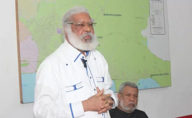 "Eliminando todos los subsidios de combustible, se pone fin a la mafia que genera más que el narcotráfico" afirma Juan Hubieres