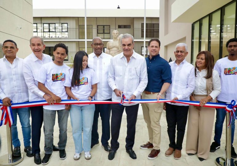 Presidente Abinader inaugura Centro Universitario Regional UASD-Cotuí con 29 aulas; ya suman cuatro los entregados a través del MIVED