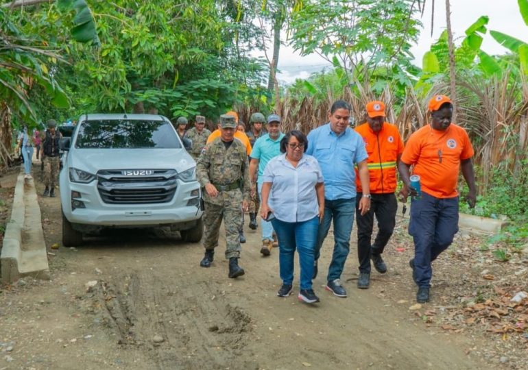 Senador Moisés Ayala lidera acciones preventivas en Barahona ante el paso de la tormenta Melissa
