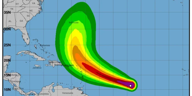 Tormenta Jerry se fortalece y podría convertirse en huracán el jueves cerca a Islas de Sotavento; lluvias de entre 5 y 10 centímetros provocarían inundaciones en zonas montañosas