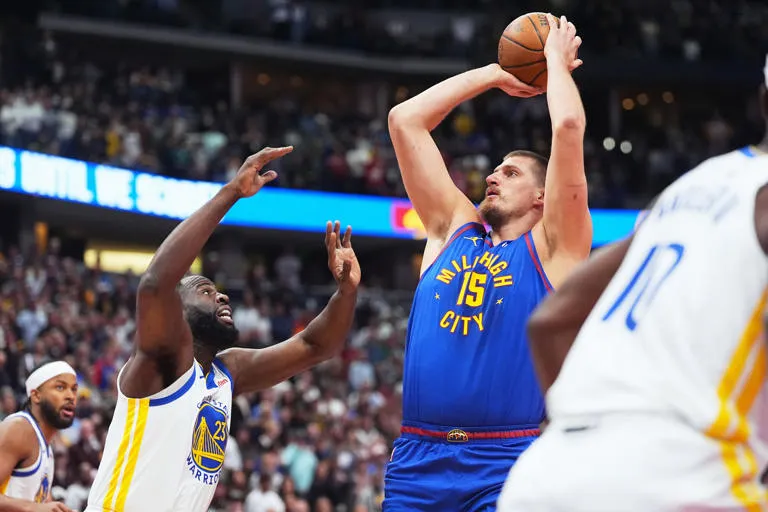 馃敟馃弨 DOMINIO TOTAL: LOS Denver Nuggets PASAN POR ENCIMA DE LOS Golden State Warriors 129-104, Nikola Joki膰 ROZA UN TRIPLE-DOBLE
