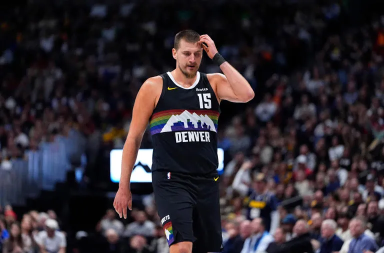 Nikola Jokić vive su mes del triple-doble: otra exhibición que refuerza su dominio total